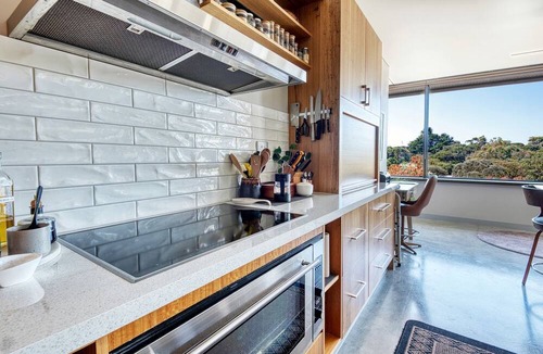 Venus Bay Villa | Impressive, Eco-Friendly Designer Rental with Pool for Bird Watchers and Ocean Enthusiasts in Venus Bay, Australia