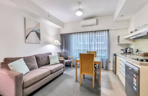 Darwin City Centre Apartment | Inner City Studio with Pool and Free parking by Tropical BNB