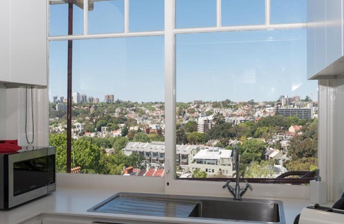 Darlinghurst Apartment | Inner City Studio with Great Views and Parking Permits
