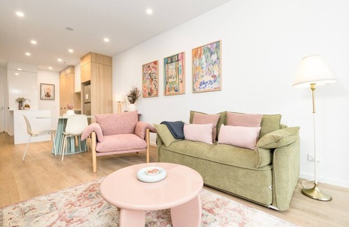 Manuka Apartment | Inner South Stay, Minutes to Manuka and Foreshore