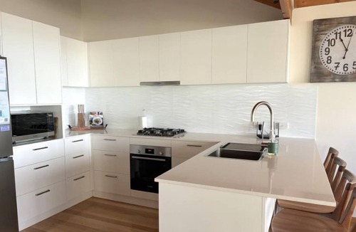 Dunsborough Cottage | INVITING 2 STOREY COASTAL COTTAGE SITUATED HIGH ABOVE OLD DUNSBOROUGH