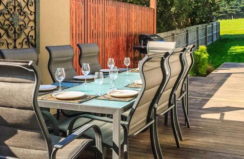Smiths Beach House | Ironbark on Dolphin