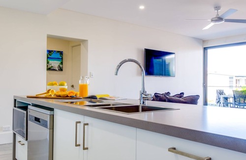 Huskisson Apartment | Ishtar Apartment 10 by Book Jervis Bay - Water Views