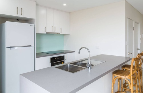 Huskisson Apartment | Ishtar Apartment 3 by Book Jervis Bay - Luxury Studio