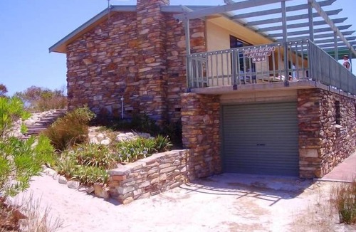 Island Beach House | Island Beach Retreat - ABSOLUTE BEACH FRONT