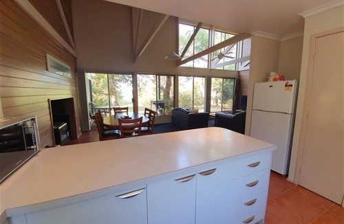 Forge Creek Apartment | Ivanhoe - 1 Nt(waterfront)