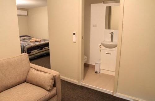 Ivanhoe Hotel | Ivanhoe Hotel Motel