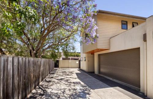 Margaret River Apartment | Jacaranda Lane - Sleek & Modern - Central