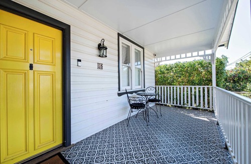 Dubbo House | James Cottage - Close to CBD, Charm Awaits