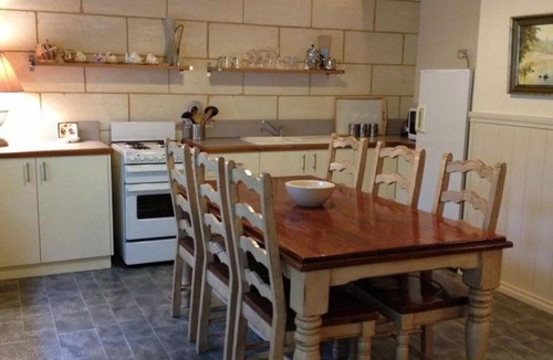 Jamieson Apartment | Jamieson Cottages by the River 3