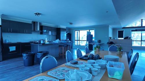 Binjura House | Janaki Farmhouse - 5 Bedroom House Villa at Top of Cooma