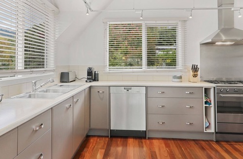Merrijig Cabin | Jarrah Lodge - pleasant views to Mt Buller and surrounding mountains.