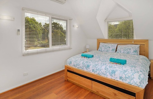 Merrijig Cabin | Jarrah Lodge - pleasant views to Mt Buller and surrounding mountains.