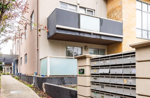 Ivanhoe Apartment | Jasandro Ivanhoe Base 19