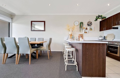 Jindabyne Apartment | Jasper 4 in the Town Centre with Lake views