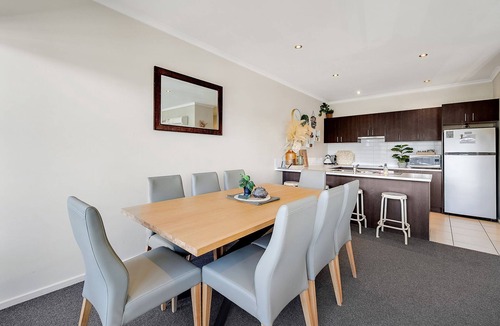 Jindabyne Apartment | Jasper 4 in the Town Centre with Lake views