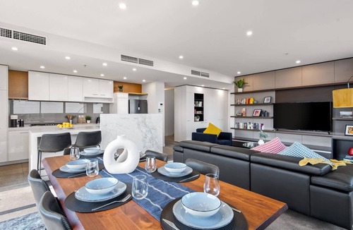 Melbourne Apartment | Jaw-dropping Views from 3bdr Executive Penthouse