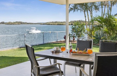Yamba House | Jeffery River Retreat - Pet Friendly With Private Pontoon - Holiday Yamba
