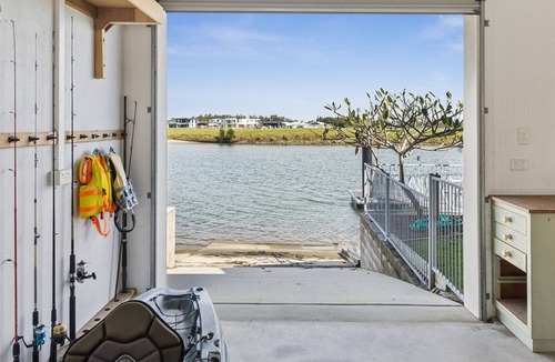 Yamba House | Jeffery River Retreat - Private Pontoon Paradise - Holiday Yamba