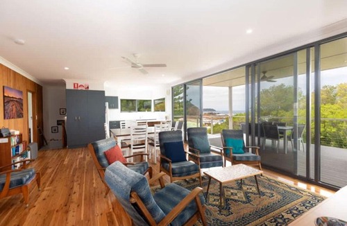 Tomakin House | Jenkins Beach House Galwad y mor Call of the Sea