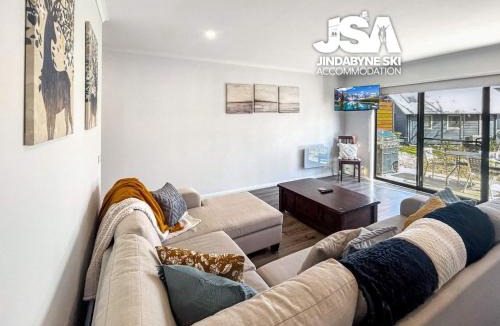 East Jindabyne House | Jerrara Escape Two
