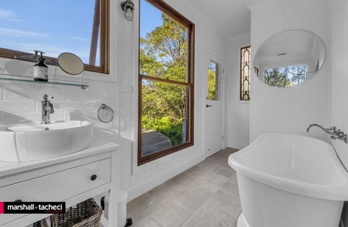Cuttagee House | Jewel On The Lake - Head of Cuttagee Rd 287