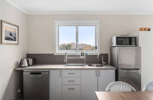 San Remo Apartment | John`s Place San Remo Studio Couples/Surfers/Pets