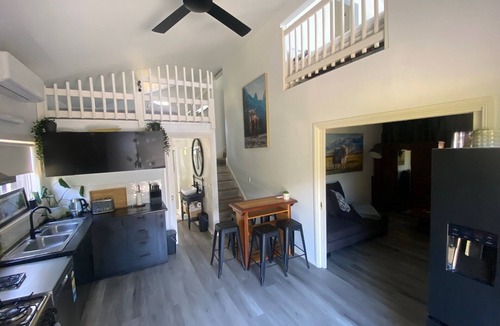 Merrijig House | Join "Ridge" & "Retreat" for a large group. Magical views of Mt Buller Sleeps 16
