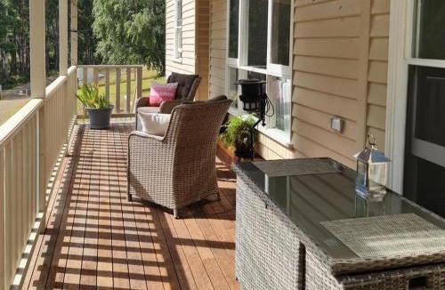 Geeveston House | Jo’s Farmhouse B&B