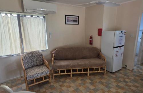 Jurien Bay Ski Chalet | Jurien Bay View Bungalows - Beach View 6, 8 Hill Street