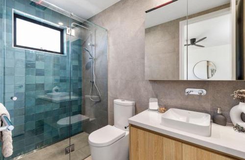 Torquay House | Just built luxury Townhouse