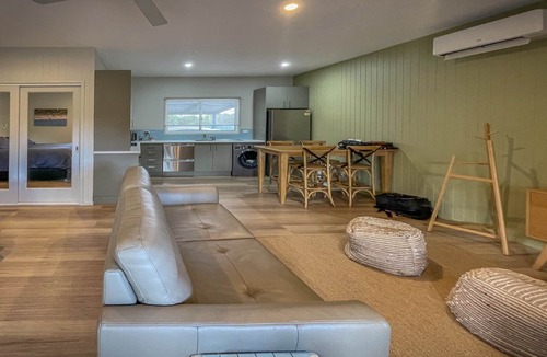 Lake Wangary Apartment | Just for 2 - a fantastic apartment - Perfect Coffin Bay base for one or two guests