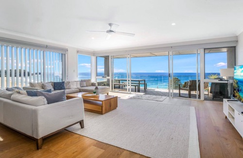 Avoca Beach House | KAILANI VIEW | Ocean Views , WIFI | Accom Holidays