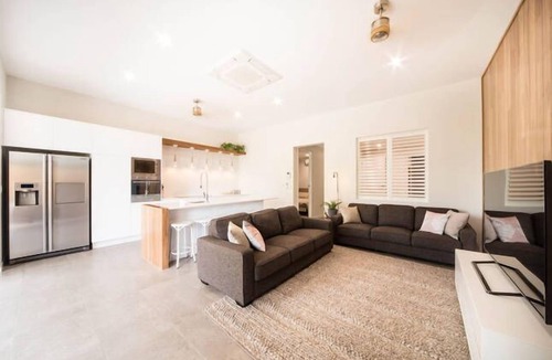 Hideaway Bay House | Kallias Hydeaway Bay