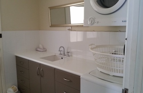 Kingscote Cabin | Kangaroo Island Accommodation - Molly's Cottage