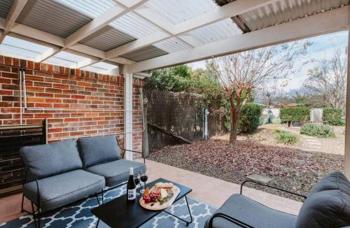 Central Mudgee House | Kareela Cottage - A Charming Country Getaway