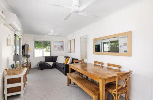 Fingal Bay House | Karingal Beach Cottage Fingal Bay
