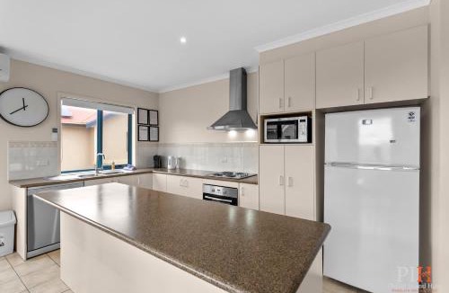 Cowes House | Kavavilla Cowes Close to Beach