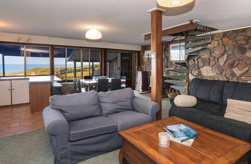 Gracetown House | Kaya Brae || Gracetown - Beach House with Ocean Views