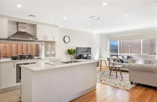 Kellyville House | Kellyvile Cozy 5BrHouseParkingShopping Center