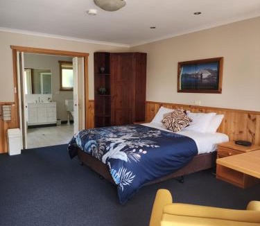 Sheffield Hotel | Kentish Hills Retreat