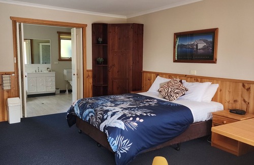 Sheffield Hotel | Kentish Hills Retreat