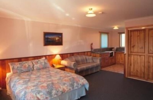 Sheffield Hotel | Kentish Hills Retreat