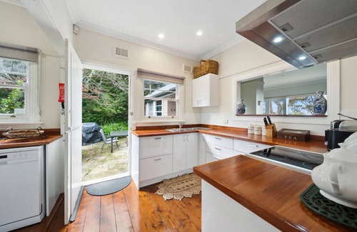 Katoomba House | Khandala Cottage - New out door spa installed with the best view
