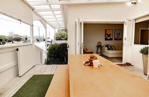 Bicheno Apartment | Kiama Tea House - Main Street Bicheno