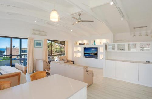Kianga House | Kianga Parade Beach House