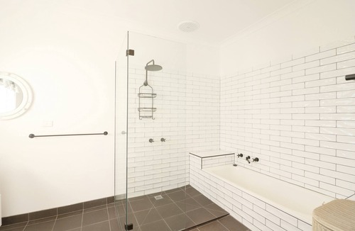 Merimbula Cabin | Kibanda - Pet friendly 4 bedroom