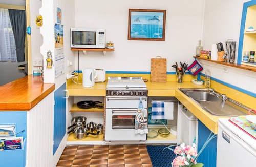 Naracoopa Cottage | King Island Accommodation Cottages, provide a peaceful & relaxing stay.
