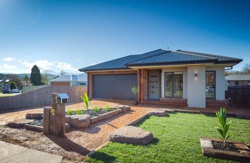 Healesville House | King Parrott Healesville