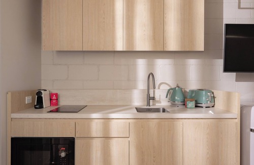 Richmond Apartment | King Studio at MAC Richmond